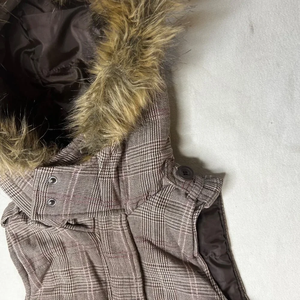 Charlotte Russe Plaid Puffer Vest Faux Fur Hood Brown S Snap Full Zip Pockets - Picture 7 of 16